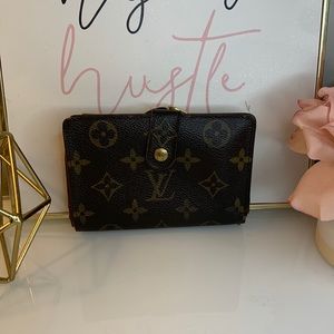 Louis Vuitton Monogram Kisslock Wallet AUTHENTIC